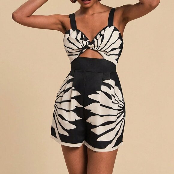 Black And White Casual Women's Vacation Woven Printed Loose Jumpsuit - Picture 3 of 6